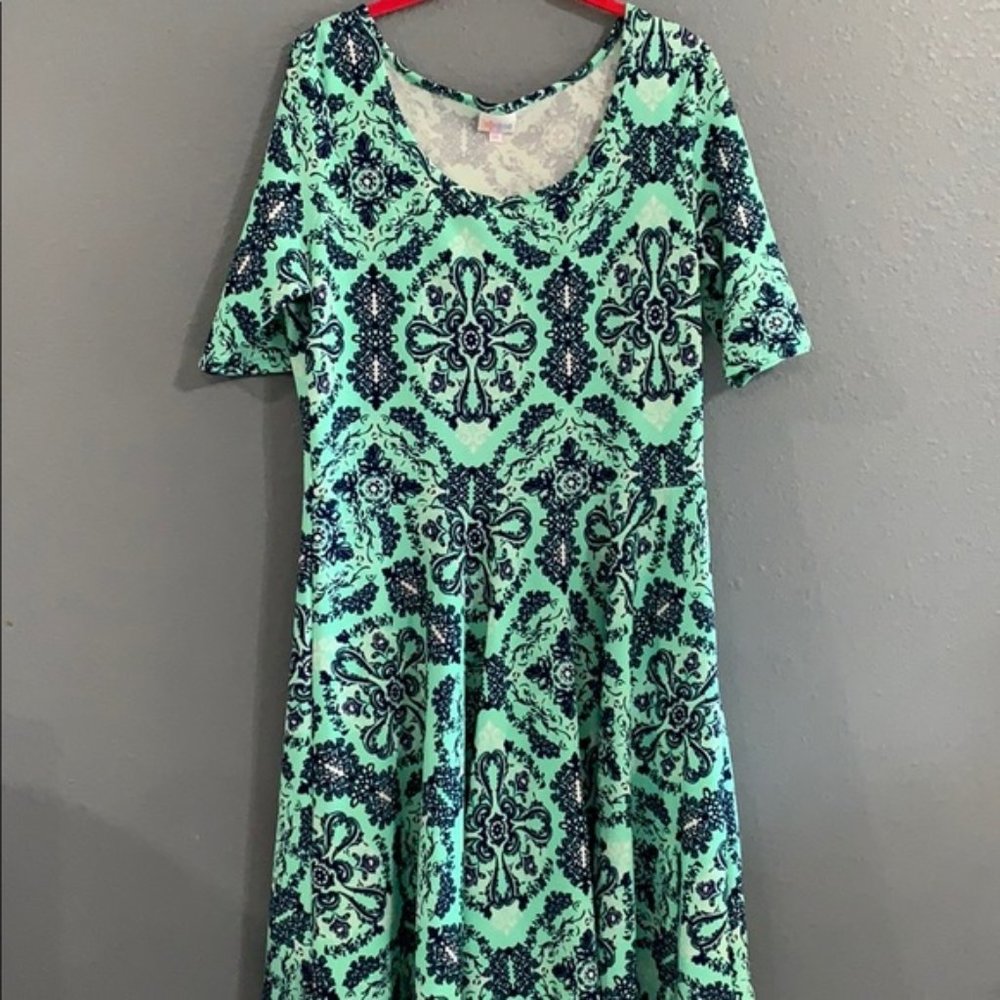 Damask Nicole